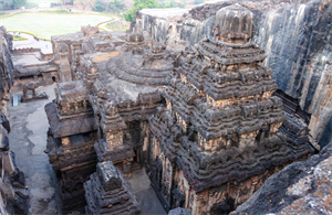 Delhi – Aurangabad (Flight: 1h 55m)